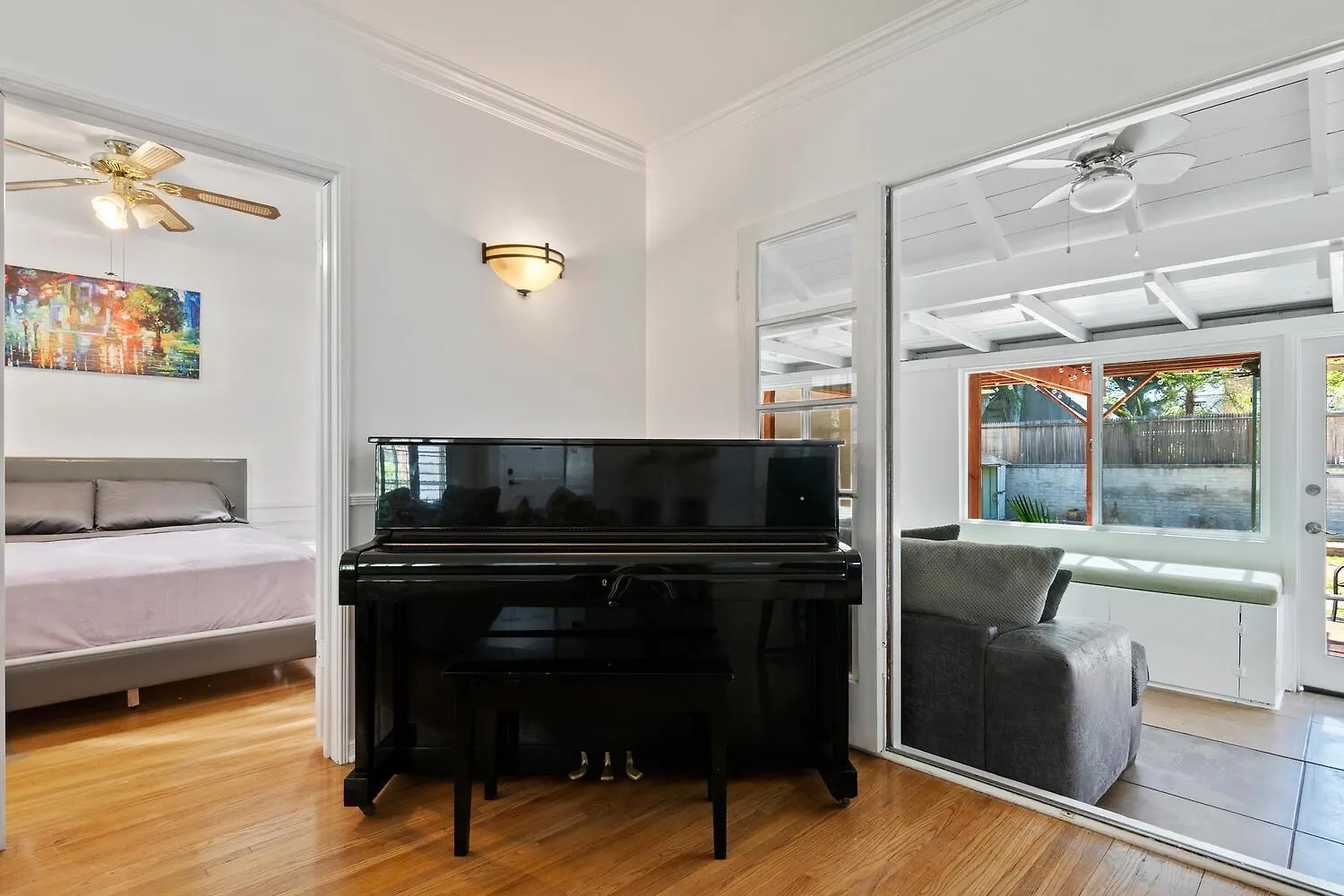 Modern 4Bed 3Bath Villa With Piano Near Universal Studio & Hollywood For 9 Los Angeles United States