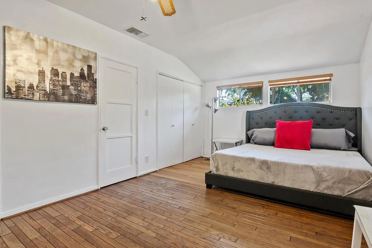 Modern 4Bed 3Bath Villa With Piano Near Universal Studio & Hollywood For 9 Los Angeles