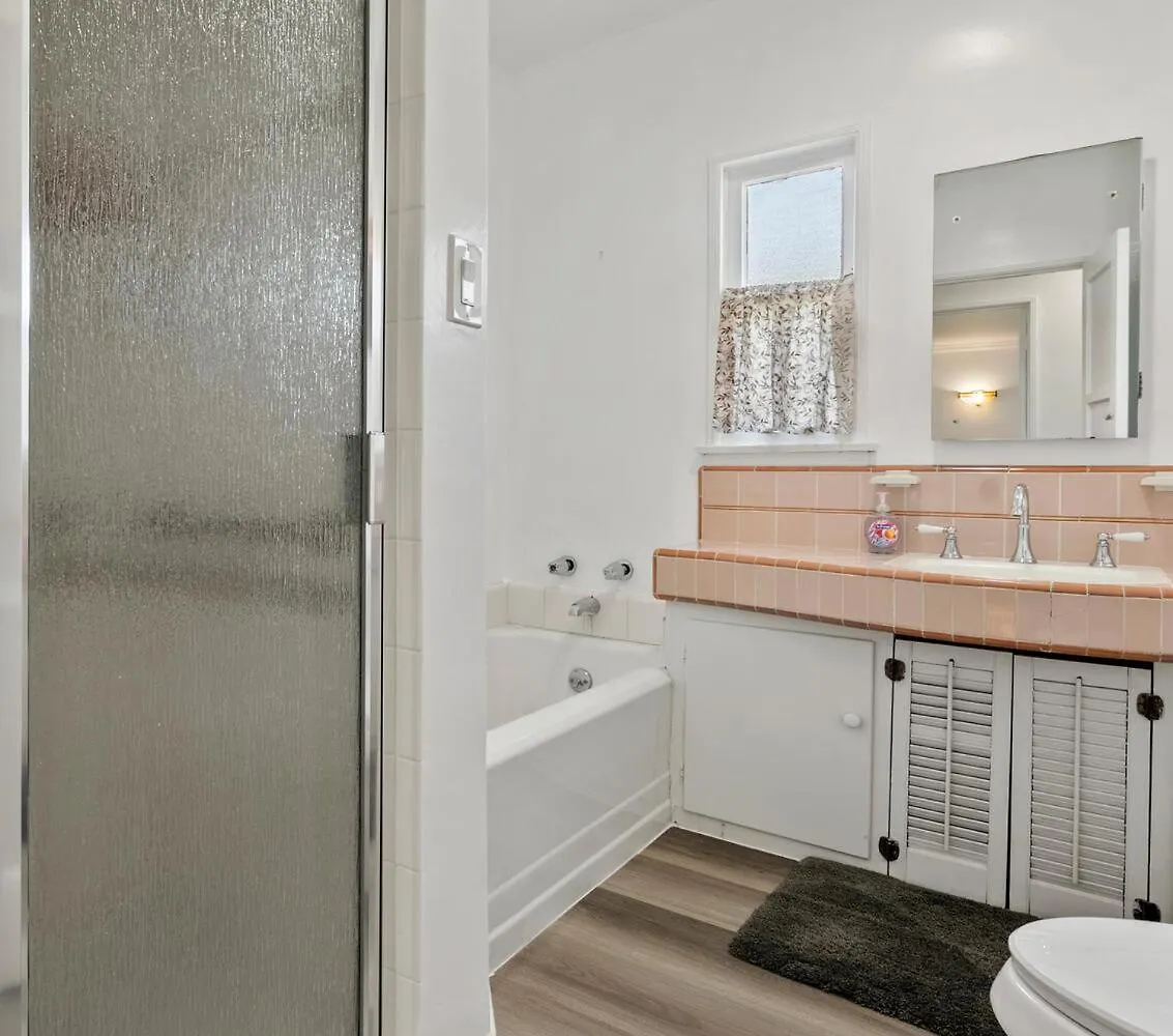 Modern 4Bed 3Bath Villa With Piano Near Universal Studio & Hollywood For 9 Los Angeles